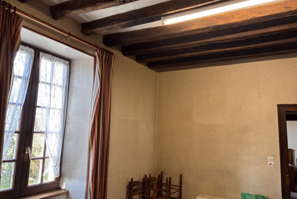 Charmante maison familiale à Conlie avec terrain et terrasse 