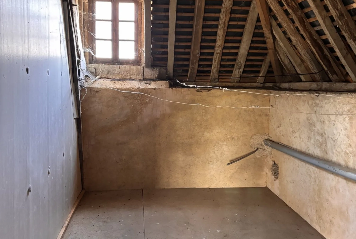 Charmante maison familiale à Conlie avec terrain et terrasse 