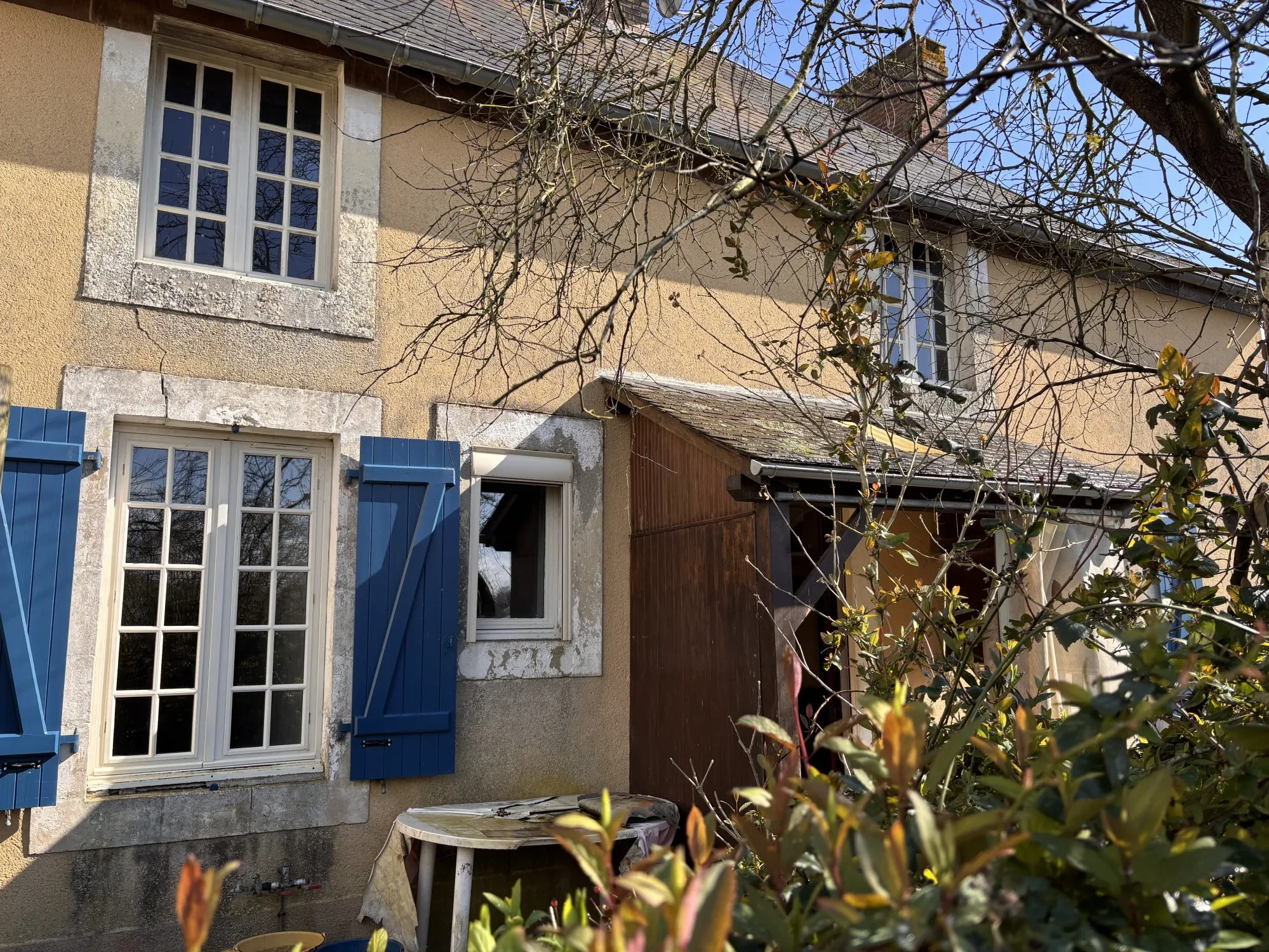 Charmante maison familiale à Conlie avec terrain et terrasse 
