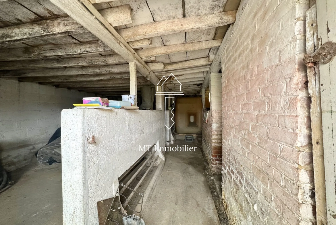 Maison à rénover de 110 m² avec grand terrain à Radinghem, secteur calme 