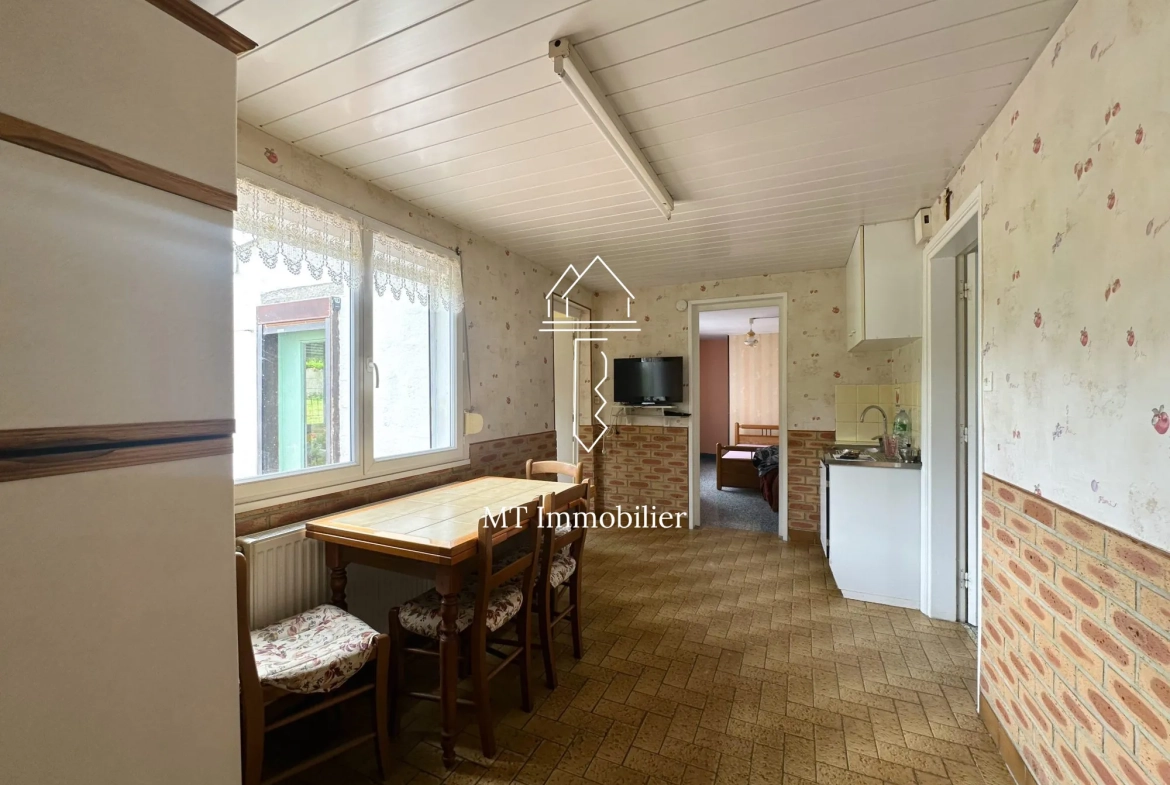 Maison à rénover de 110 m² avec grand terrain à Radinghem, secteur calme 
