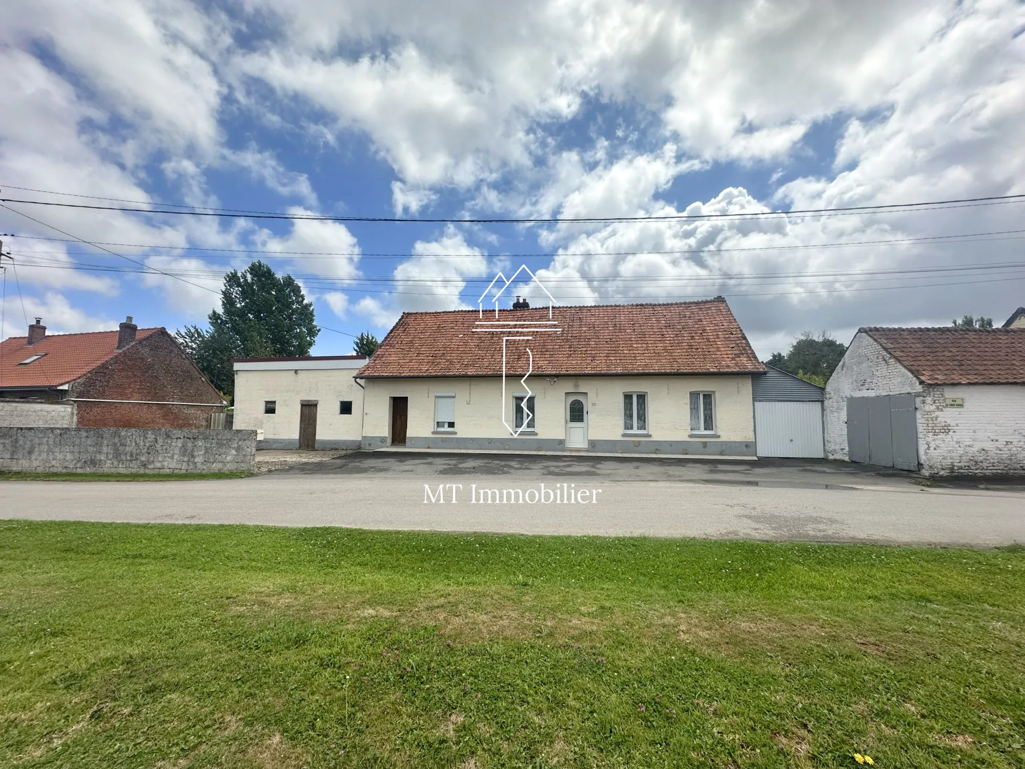 Maison à rénover de 110 m² avec grand terrain à Radinghem, secteur calme 
