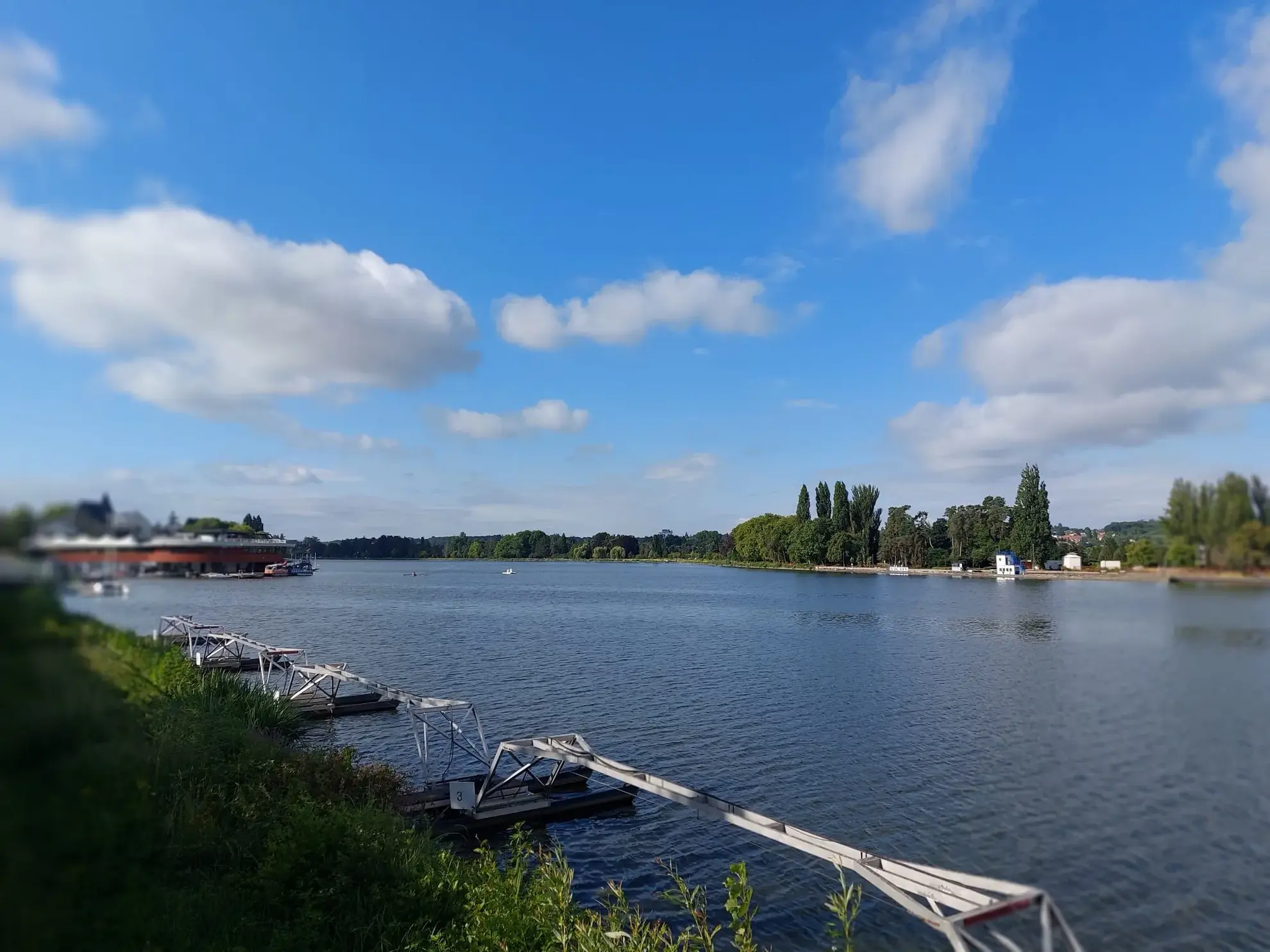 Bel appartement lumineux avec vue lac à Vichy - 2 chambres, garage, sans travaux 