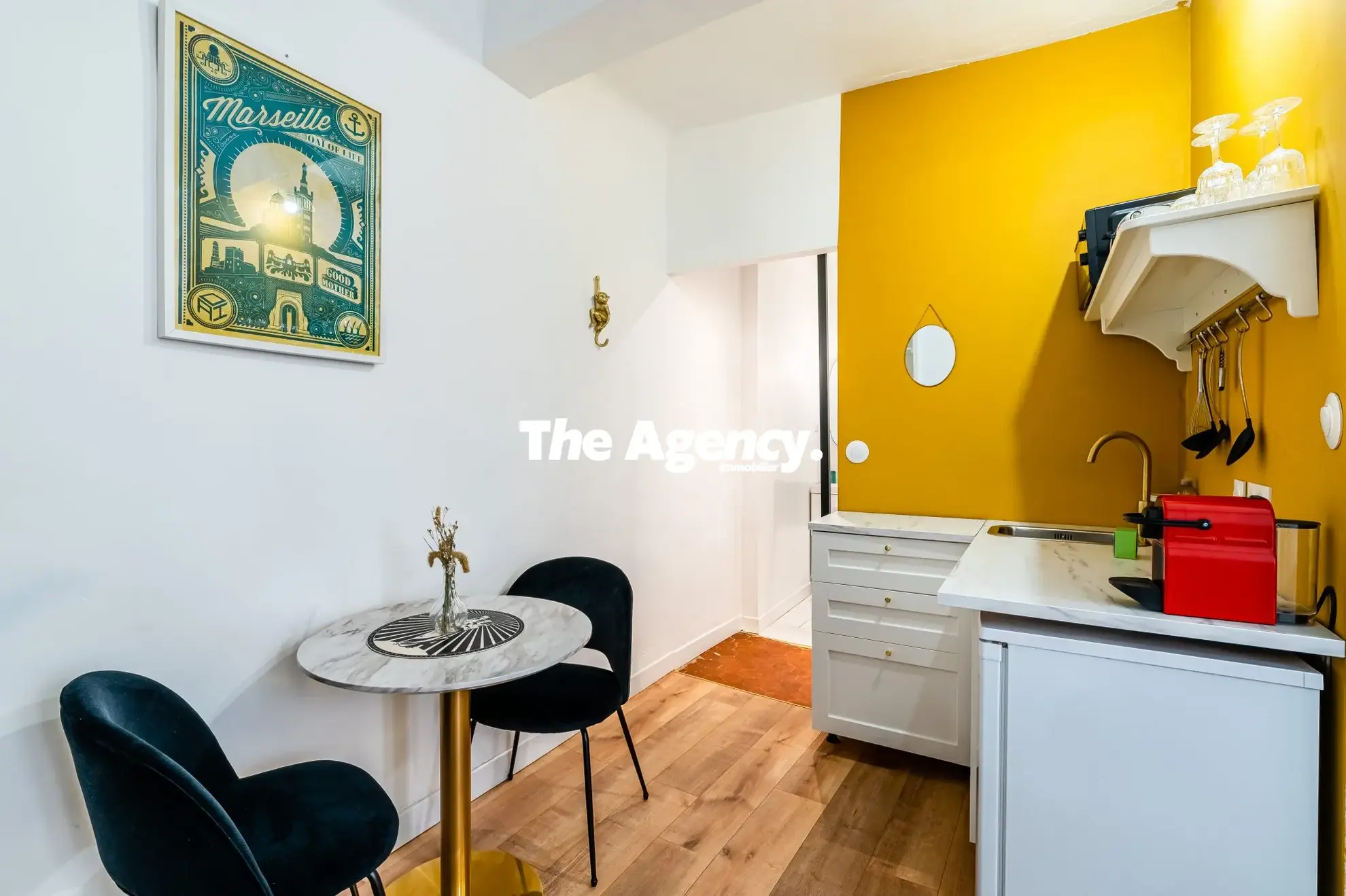 Studio rénové de 16m² au Panier, Marseille - Vente meublée 