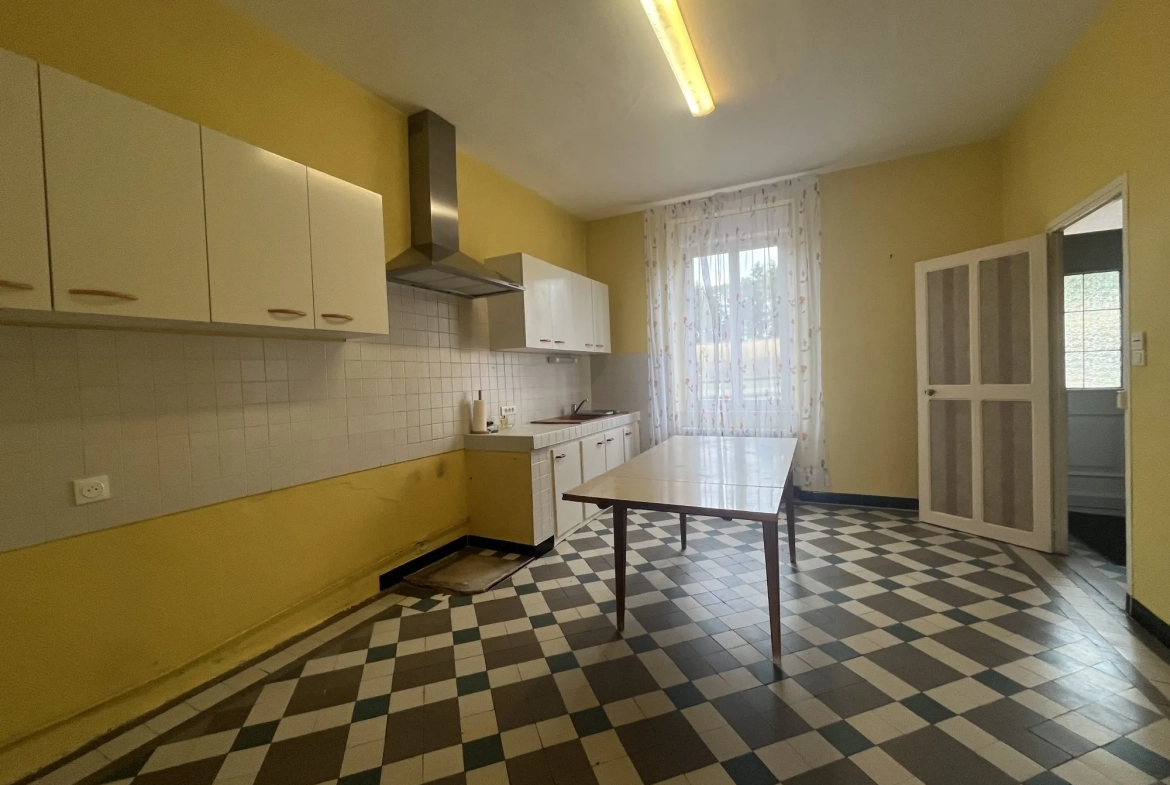 Charmante maison de campagne à Neant-sur-Yvel avec jardin de 1619 m² 
