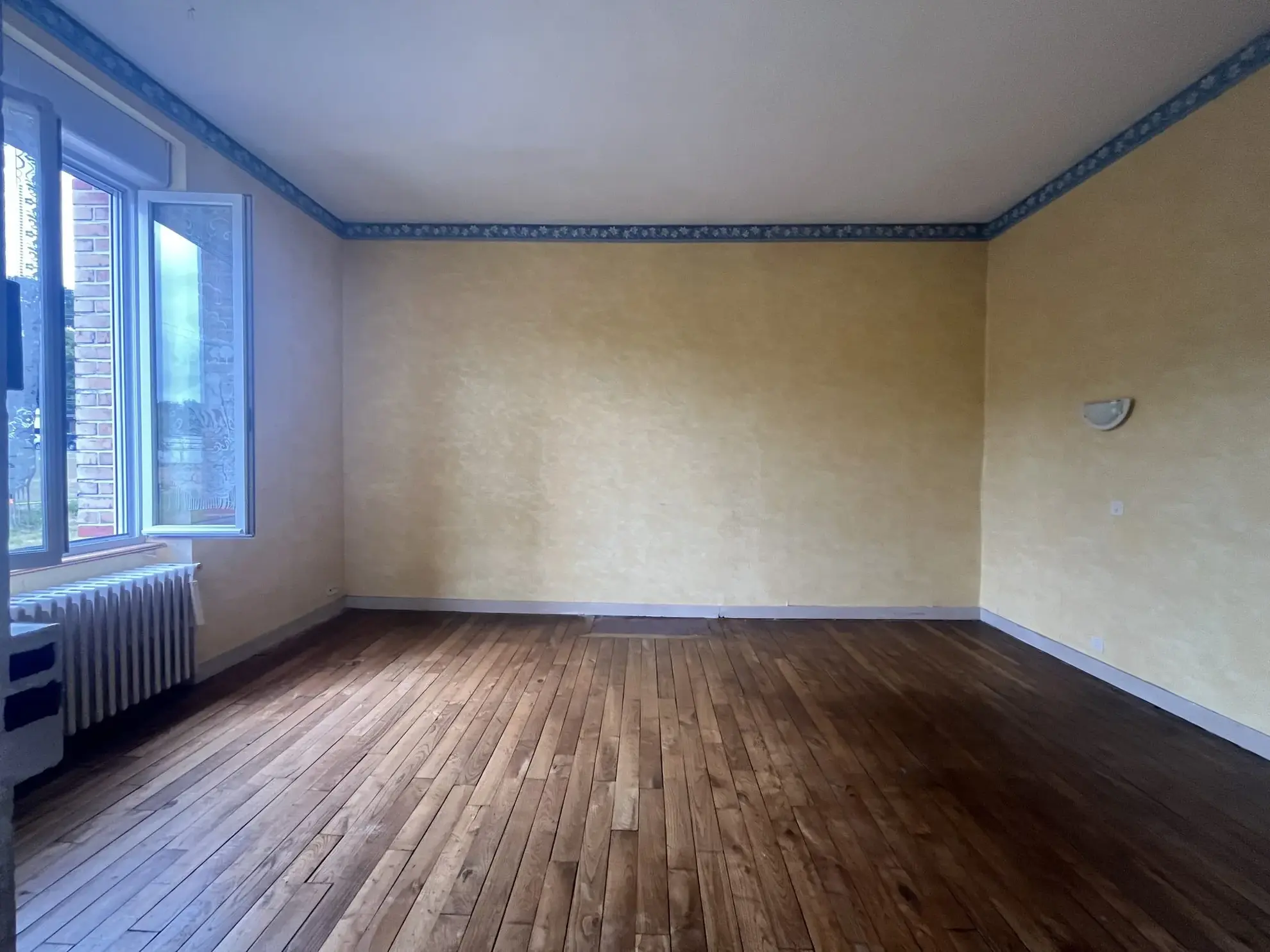Charmante maison de campagne à Neant-sur-Yvel avec jardin de 1619 m² 