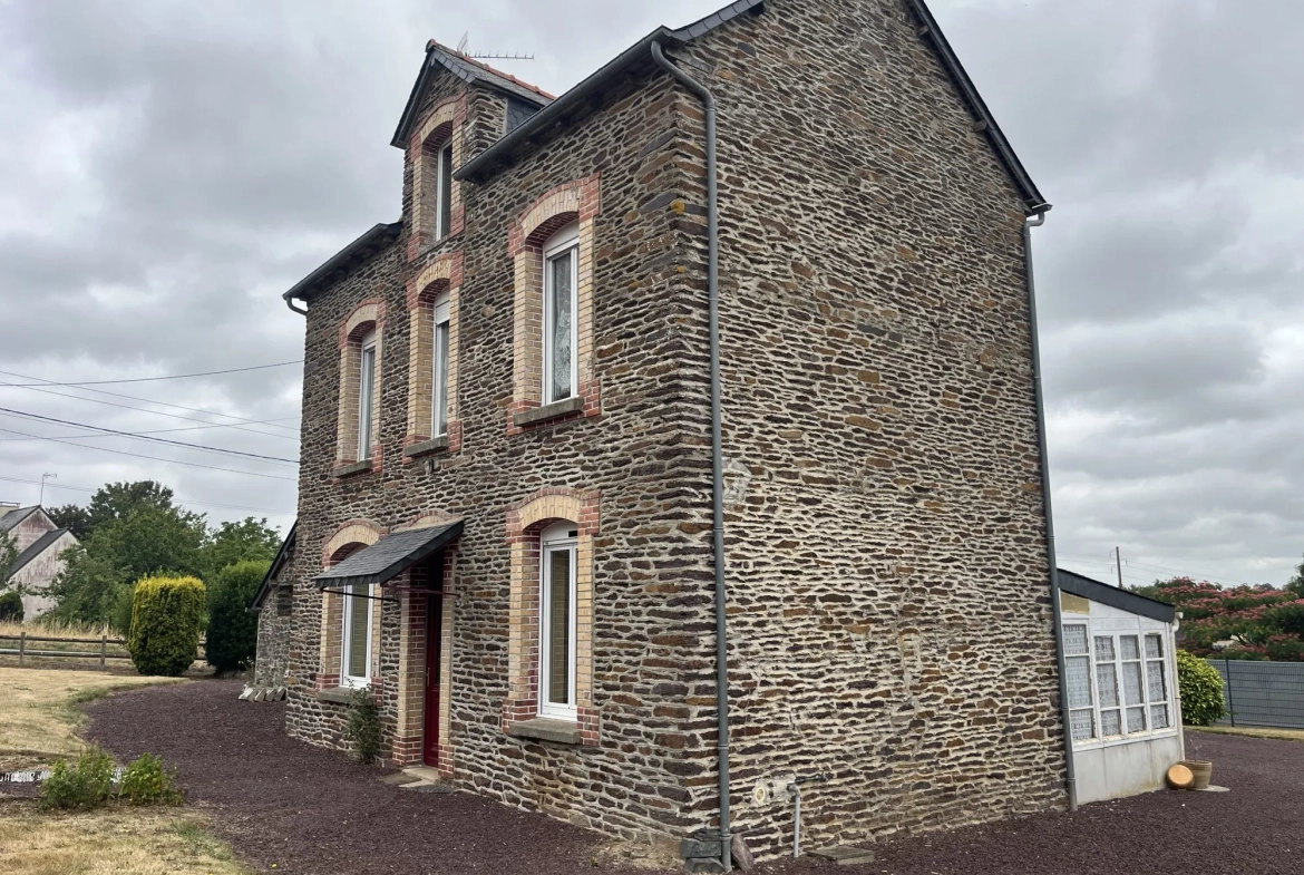 Charmante maison de campagne à Neant-sur-Yvel avec jardin de 1619 m² 