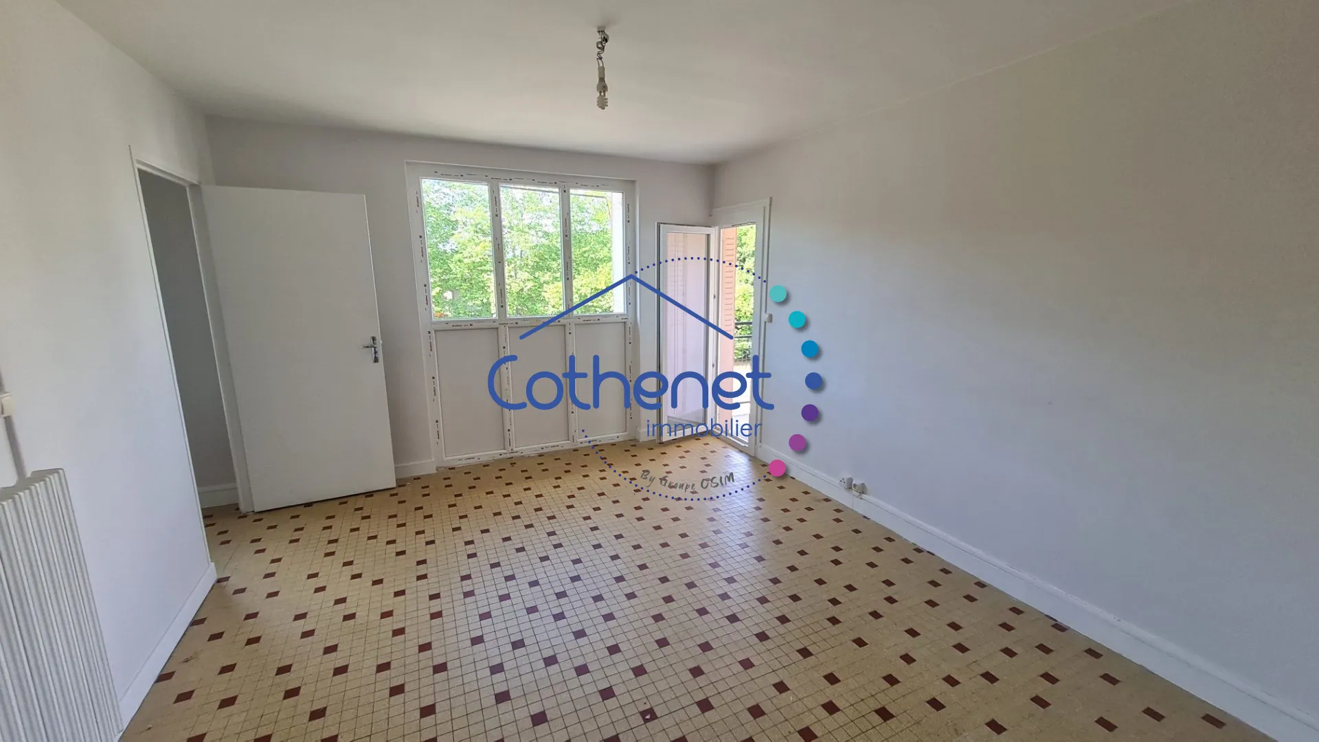 Appartement 4 pièces rénové à Roanne - Dernier étage avec balcon et cave 