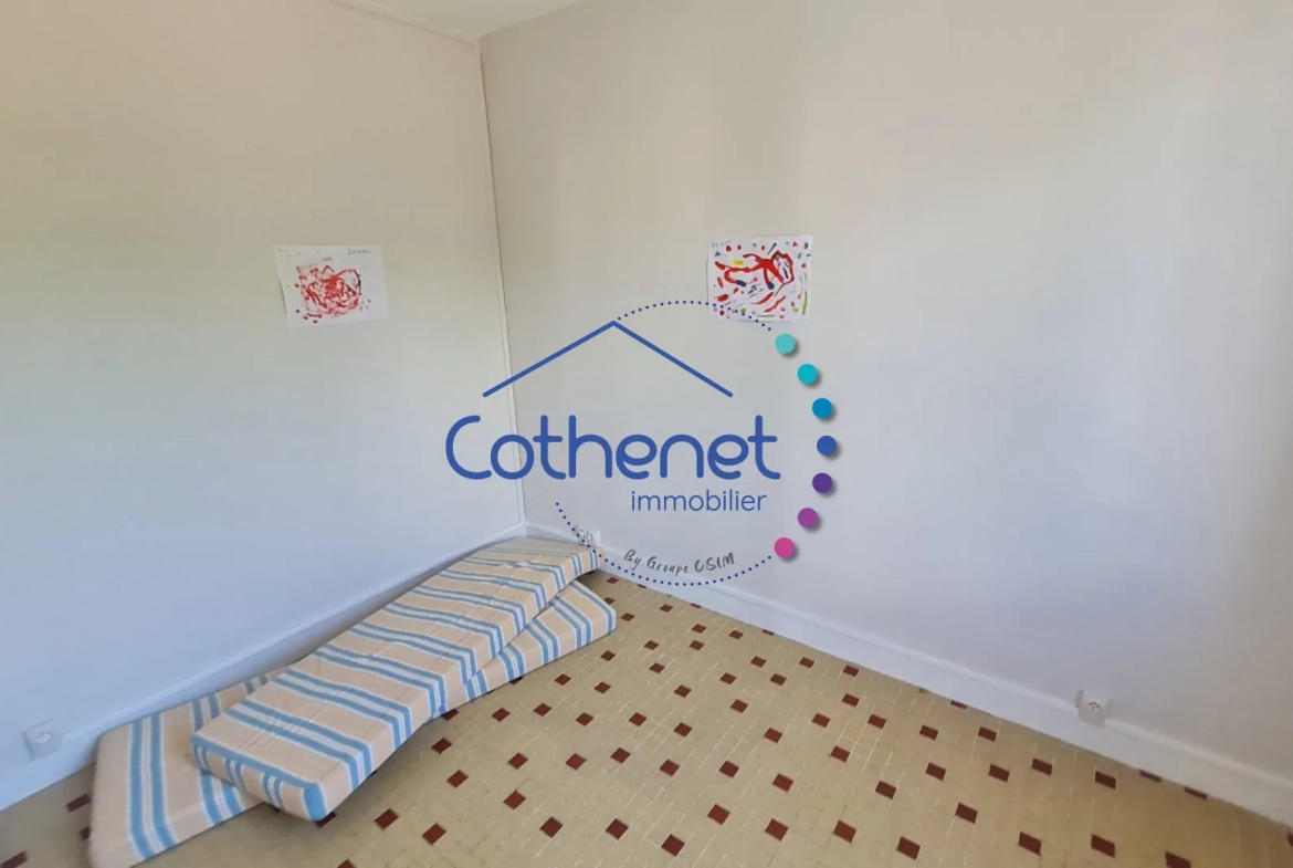 Appartement 4 pièces rénové à Roanne - Dernier étage avec balcon et cave 