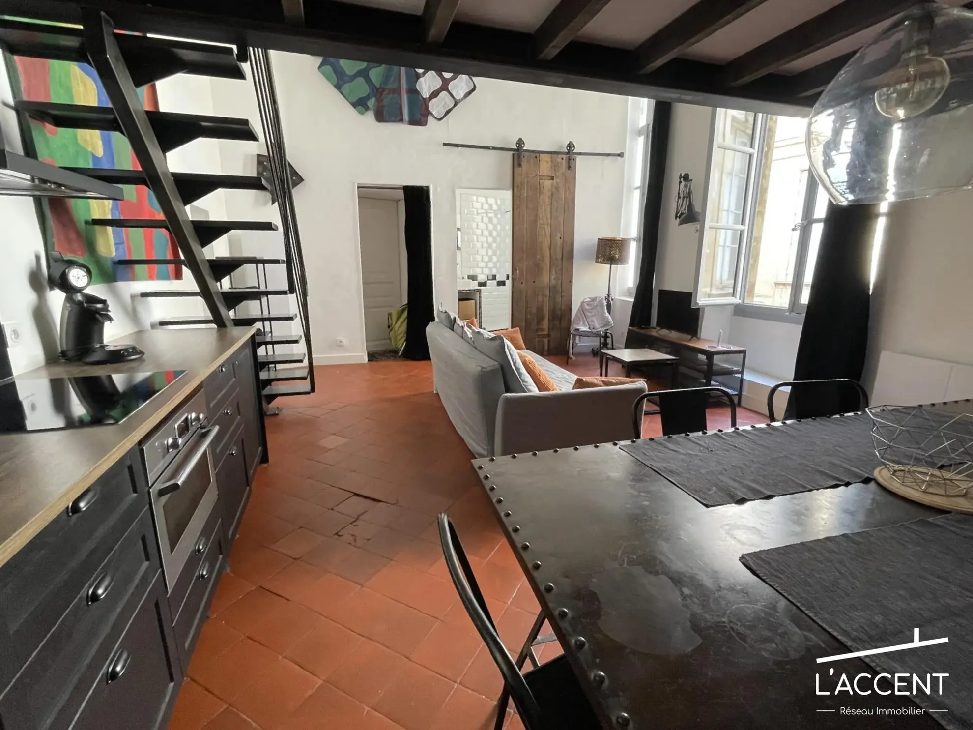 Appartement de 50 m² avec emplacement privilégié à Nîmes, proche des Arènes 