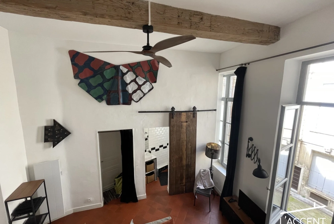 Appartement de 50 m² avec emplacement privilégié à Nîmes, proche des Arènes 