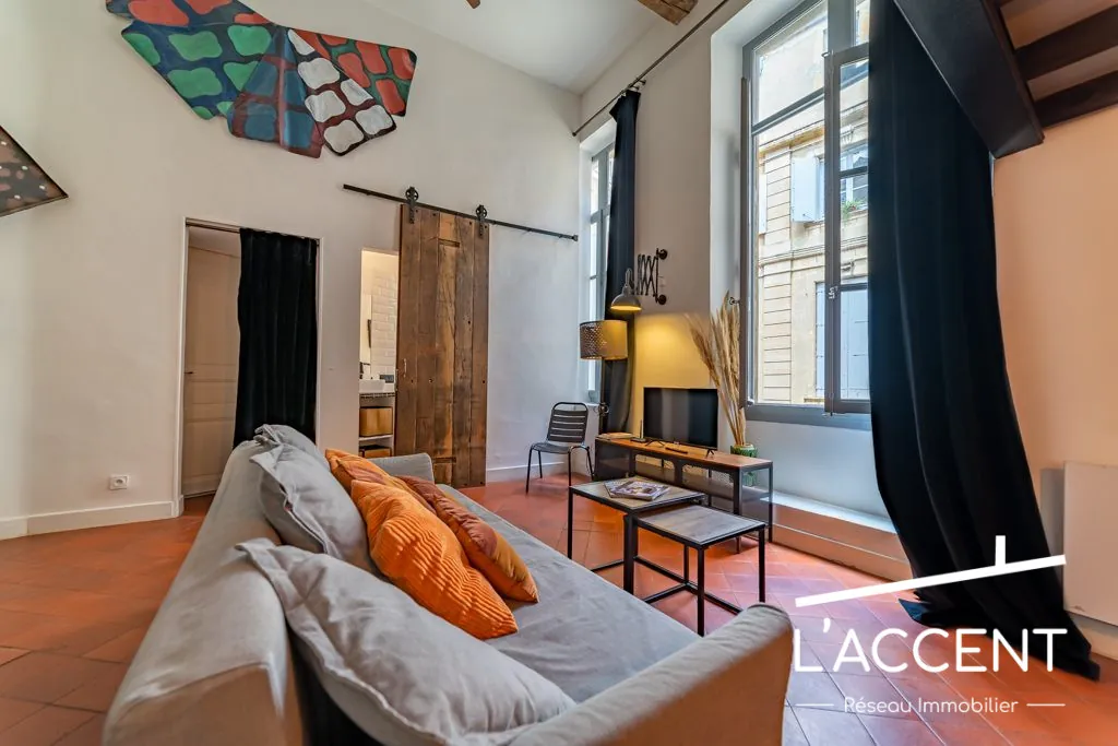 Appartement de 50 m² avec emplacement privilégié à Nîmes, proche des Arènes 