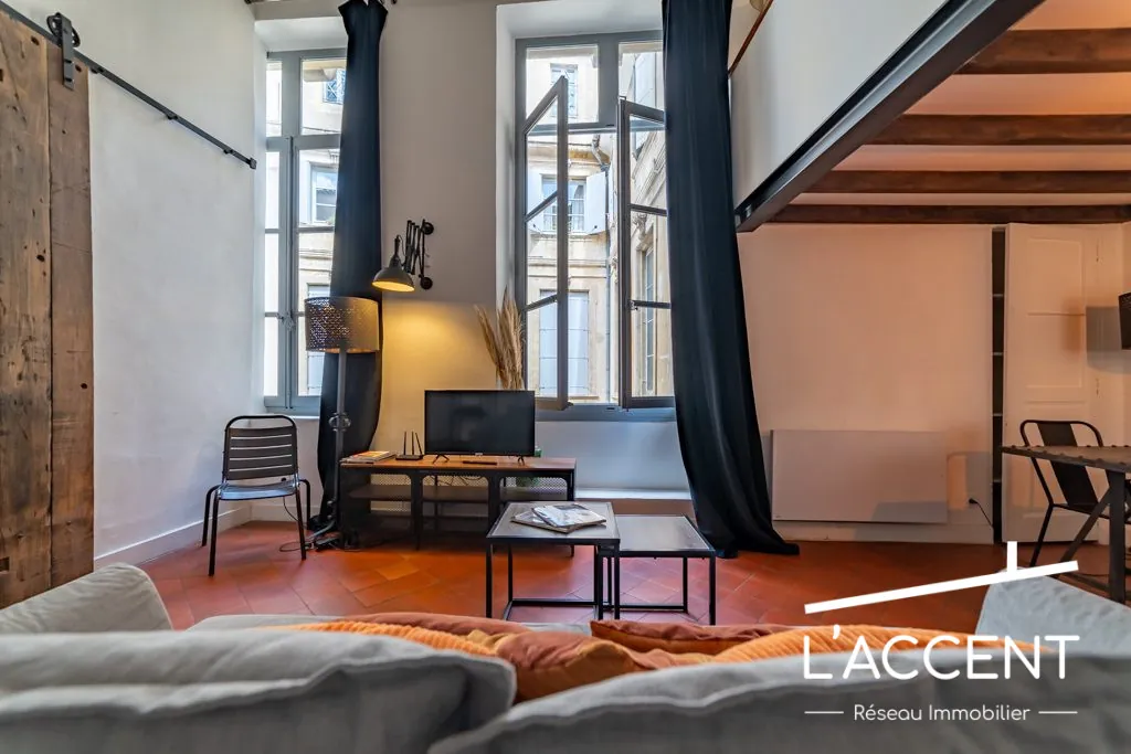 Appartement de 50 m² avec emplacement privilégié à Nîmes, proche des Arènes 