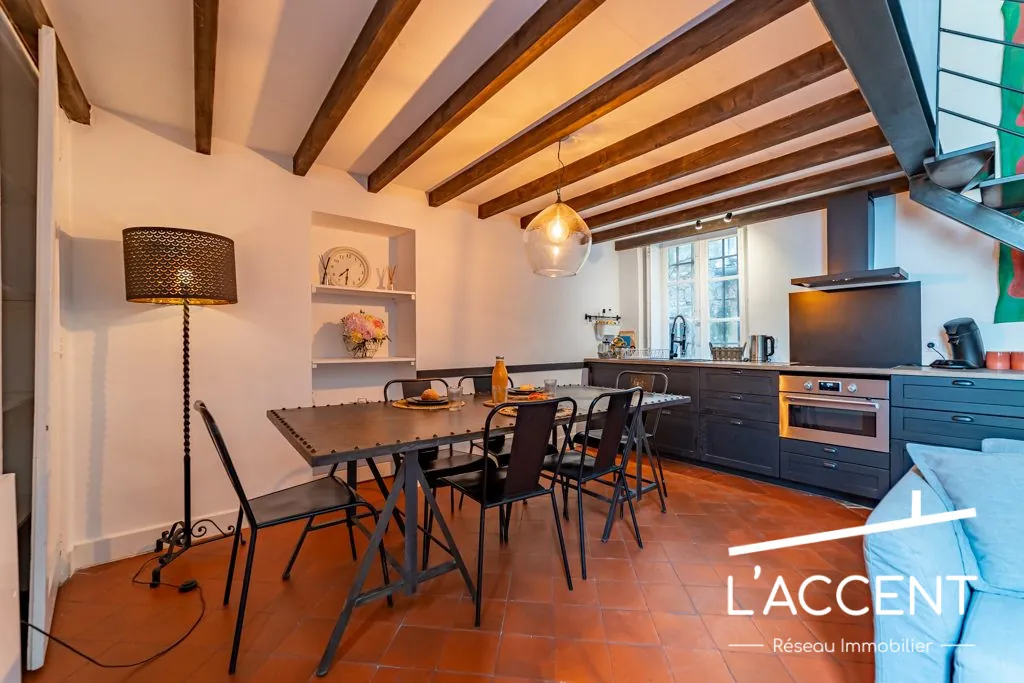 Appartement de 50 m² avec emplacement privilégié à Nîmes, proche des Arènes 