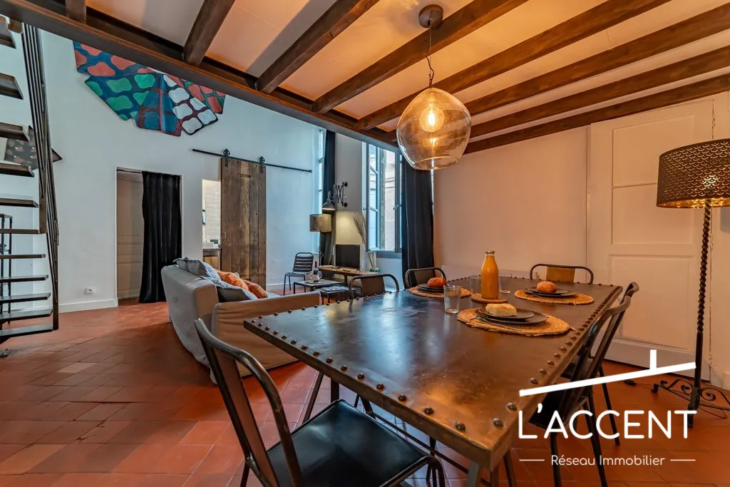 Appartement de 50 m² avec emplacement privilégié à Nîmes, proche des Arènes 