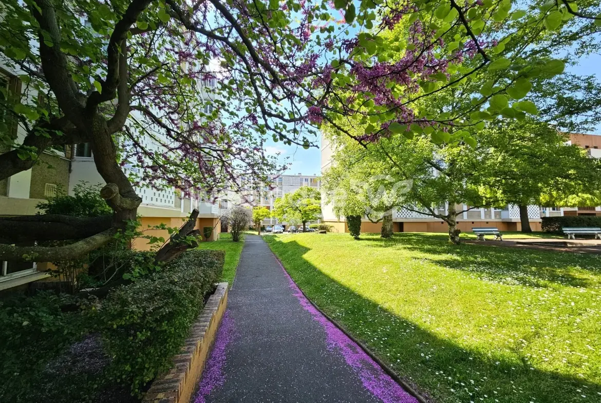 Appartement 4 pièces à vendre à Conflans-Sainte-Honorine, 69 m² avec cave et parking 