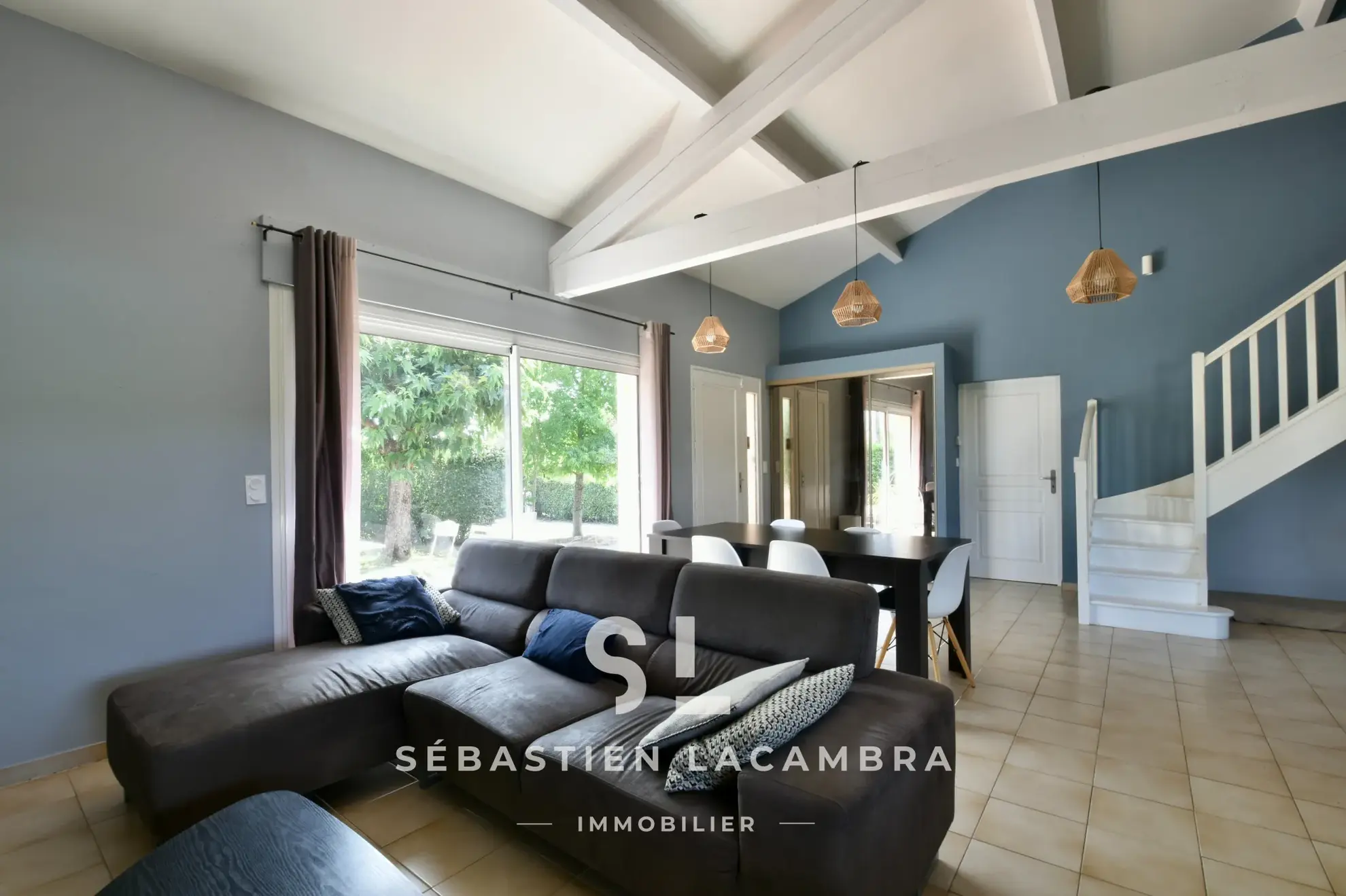 Maison familiale avec piscine et grand jardin à Lescure-d’Albigeois 