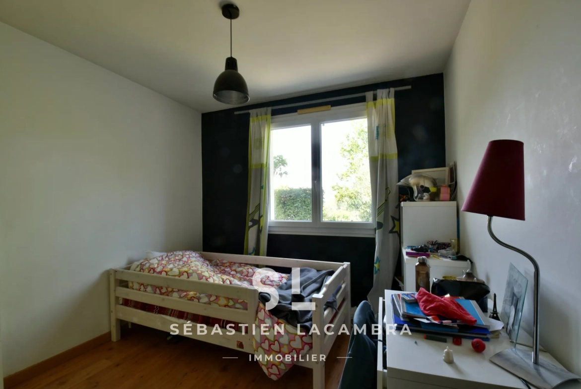 Maison familiale avec piscine et grand jardin à Lescure-d’Albigeois 