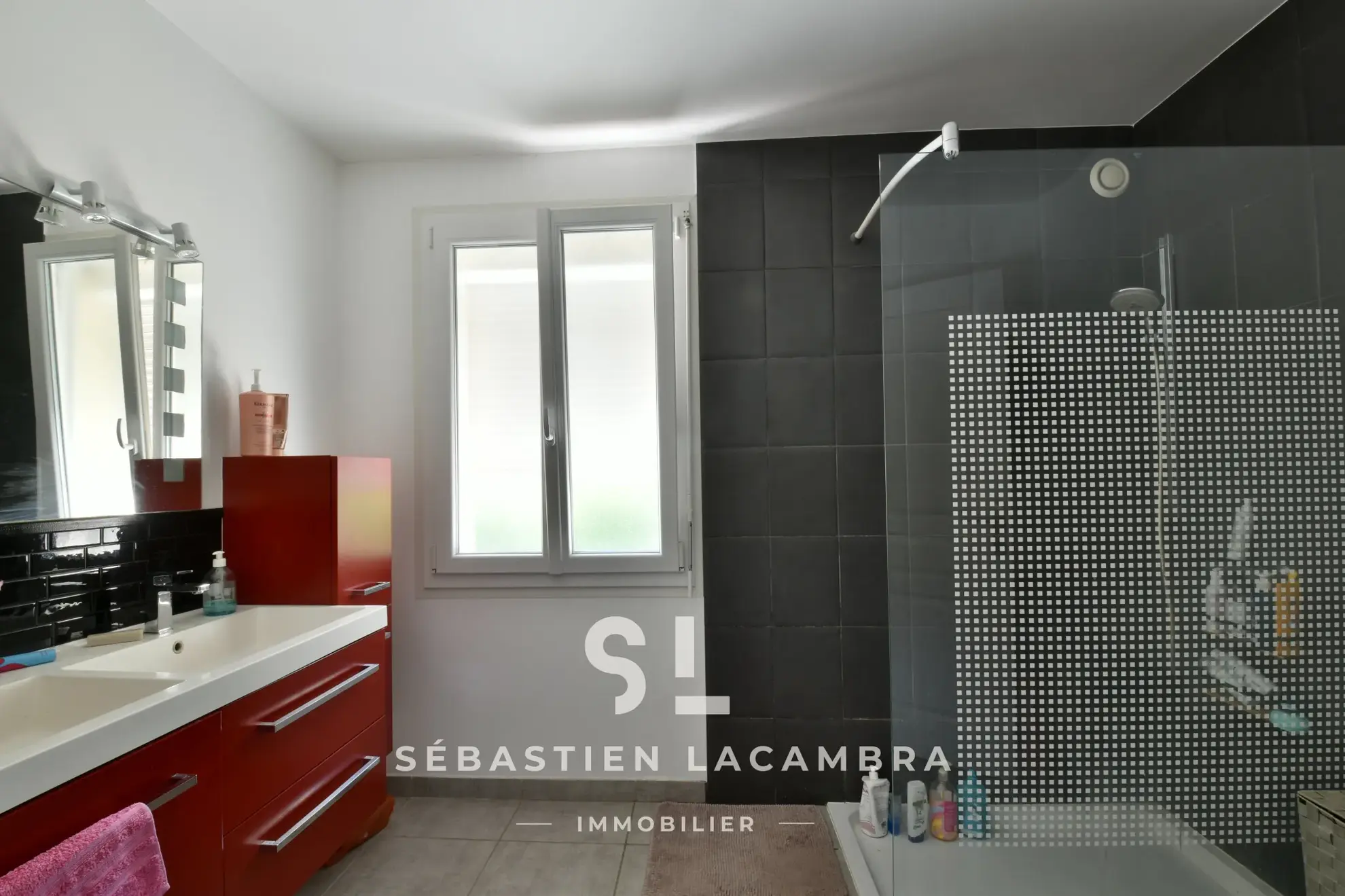 Maison familiale avec piscine et grand jardin à Lescure-d’Albigeois 