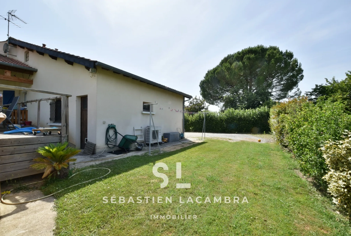 Maison familiale avec piscine et grand jardin à Lescure-d’Albigeois 
