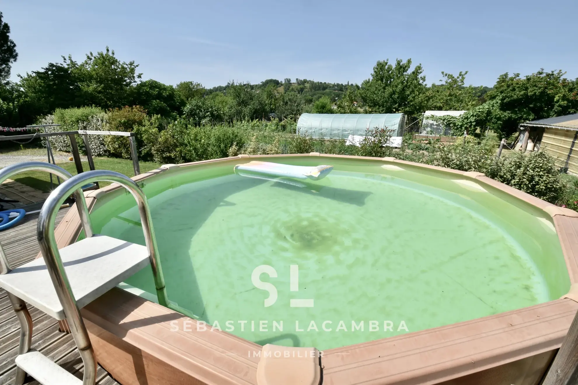 Maison familiale avec piscine et grand jardin à Lescure-d’Albigeois 