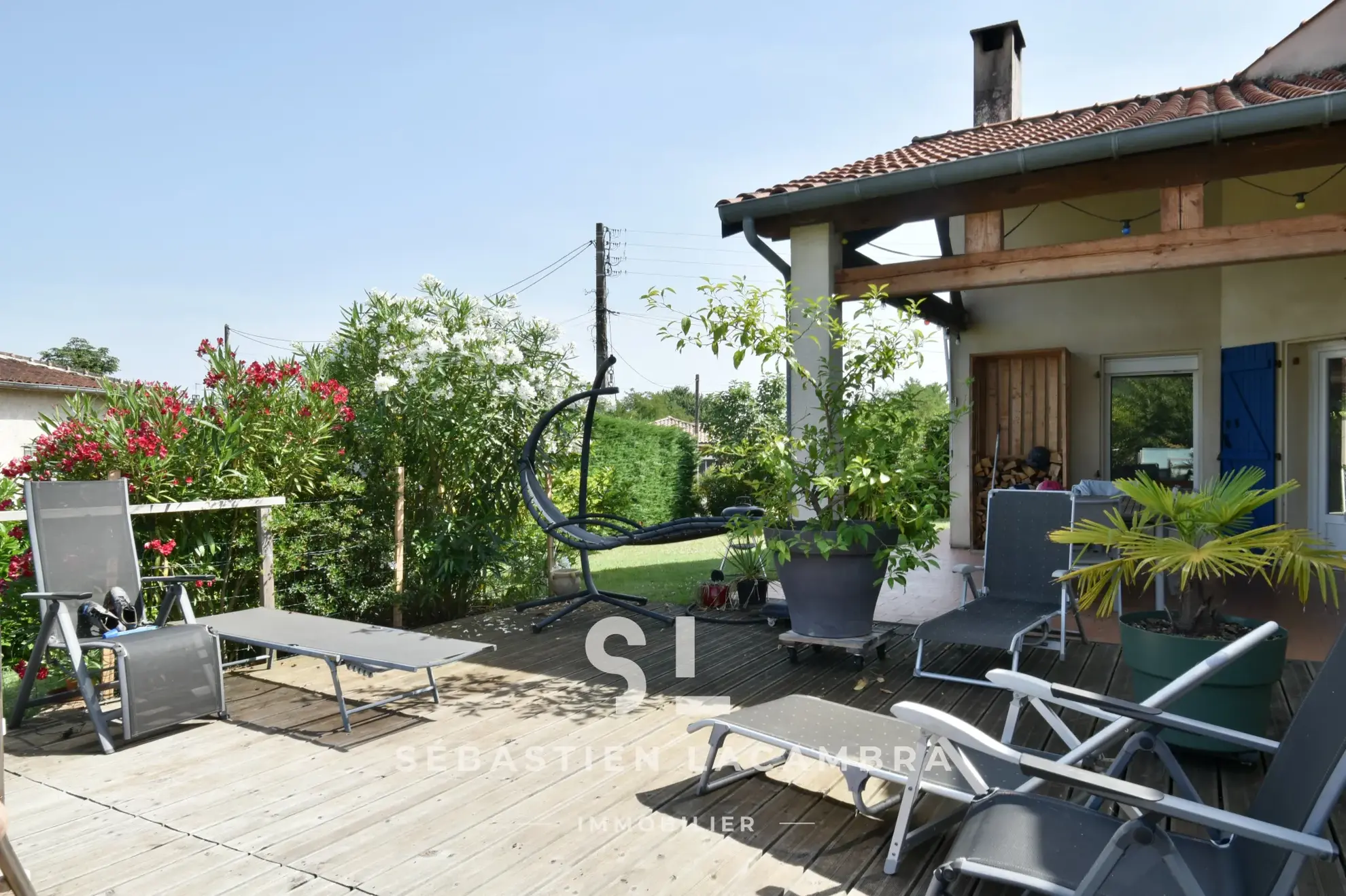 Maison familiale avec piscine et grand jardin à Lescure-d’Albigeois 