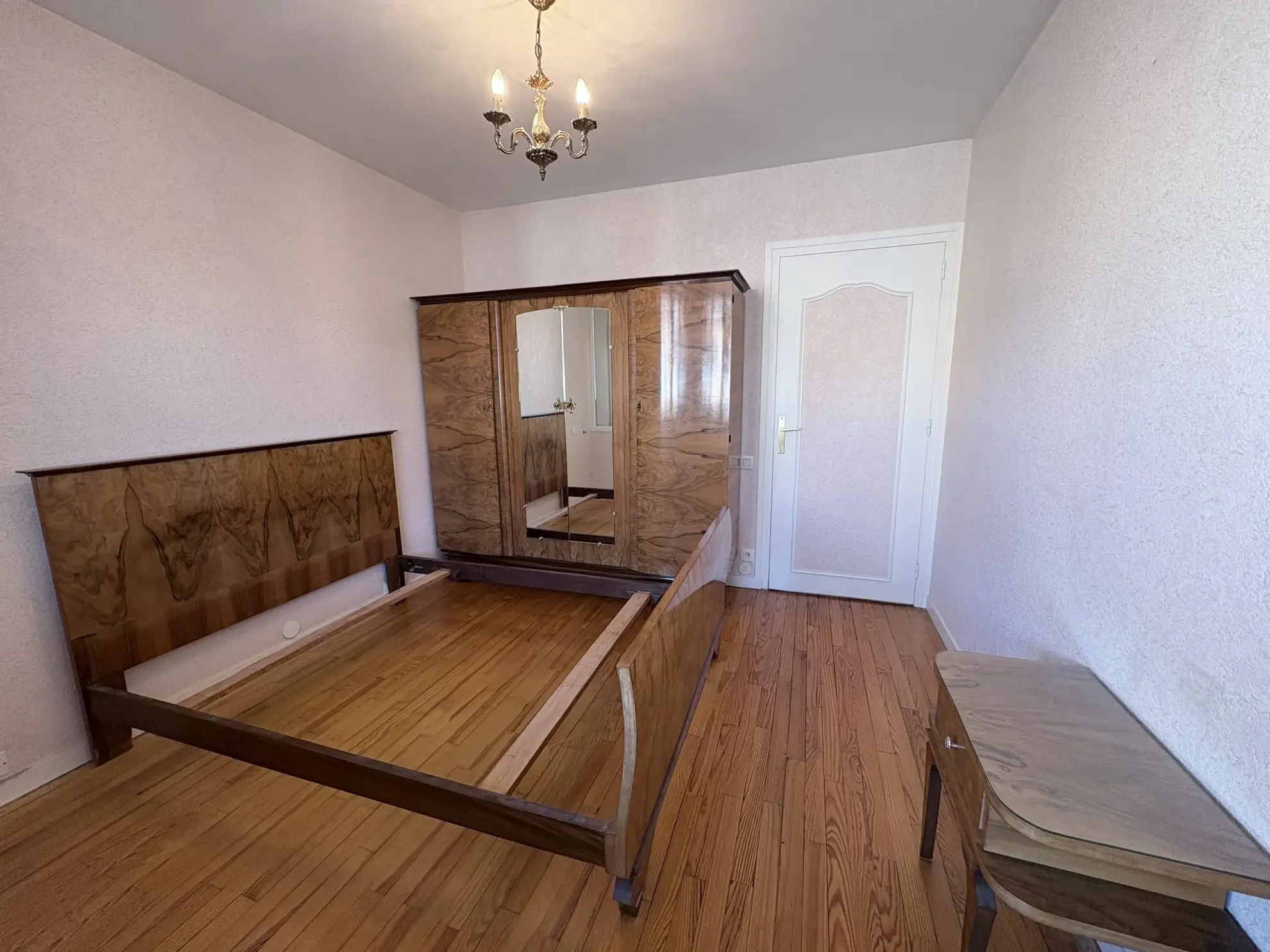 Appartement 3 pièces à rénover à Durtol proche commodités 