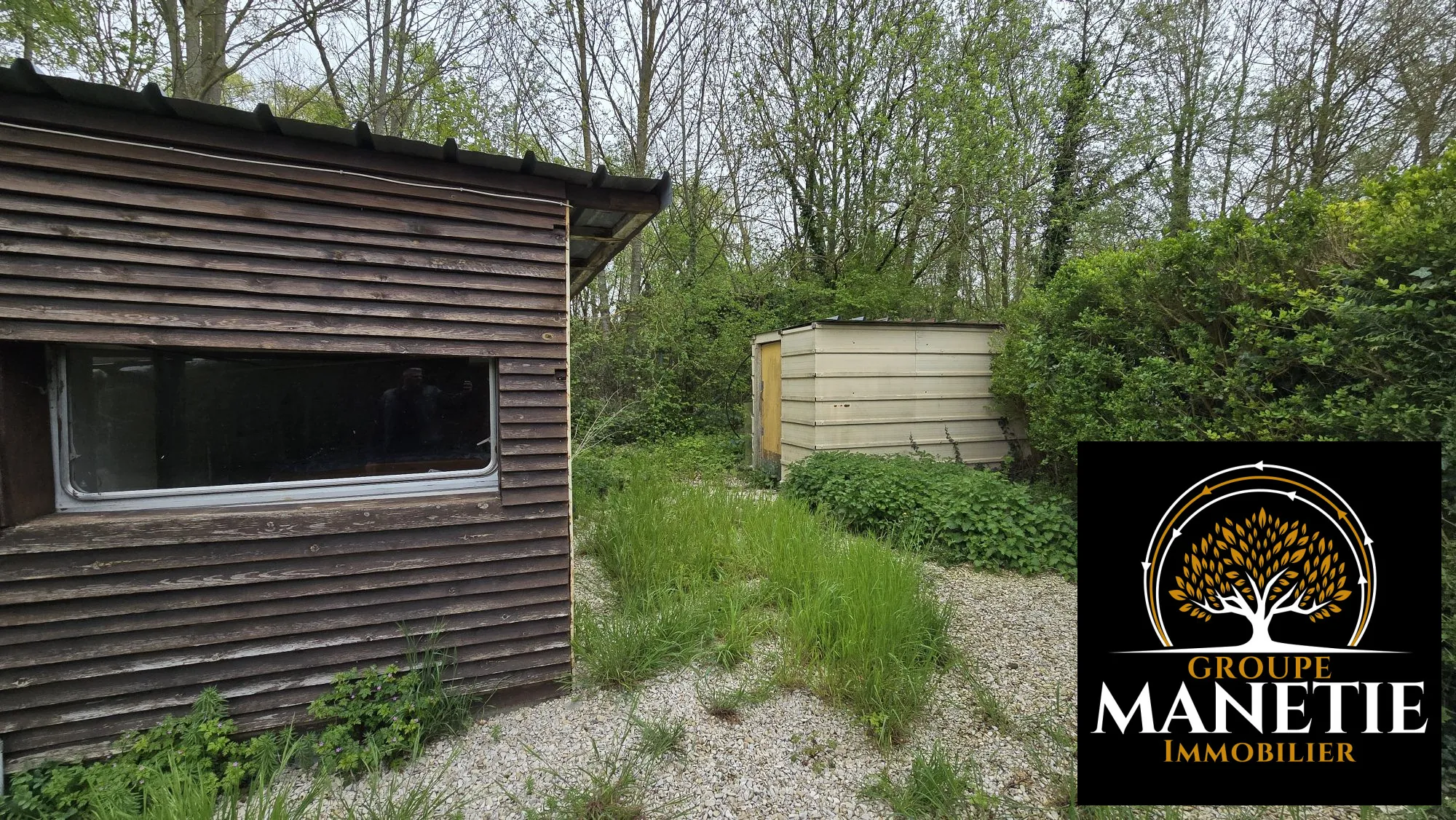 Chalet de loisir à vendre à Oisy-le-Verger avec terrasse et jardin clôturé 