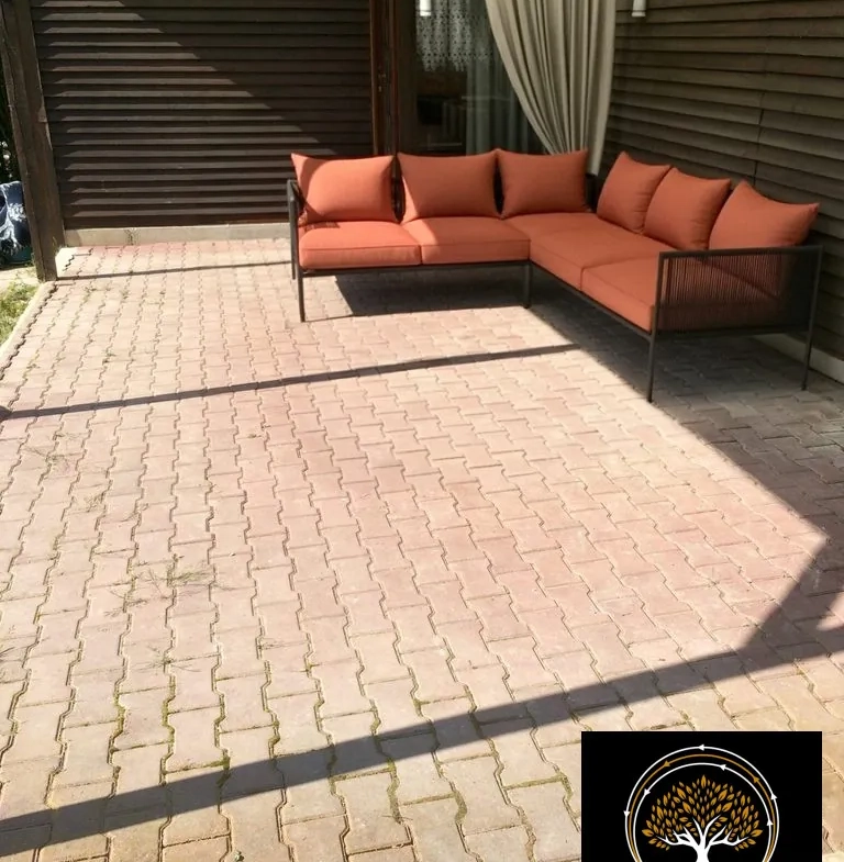 Chalet de loisir à vendre à Oisy-le-Verger avec terrasse et jardin clôturé 