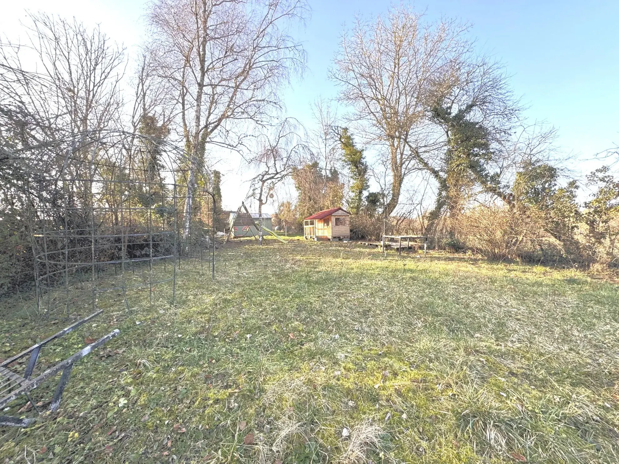 Belle maison de campagne à Thury avec jardin et potentiel de rénovations 