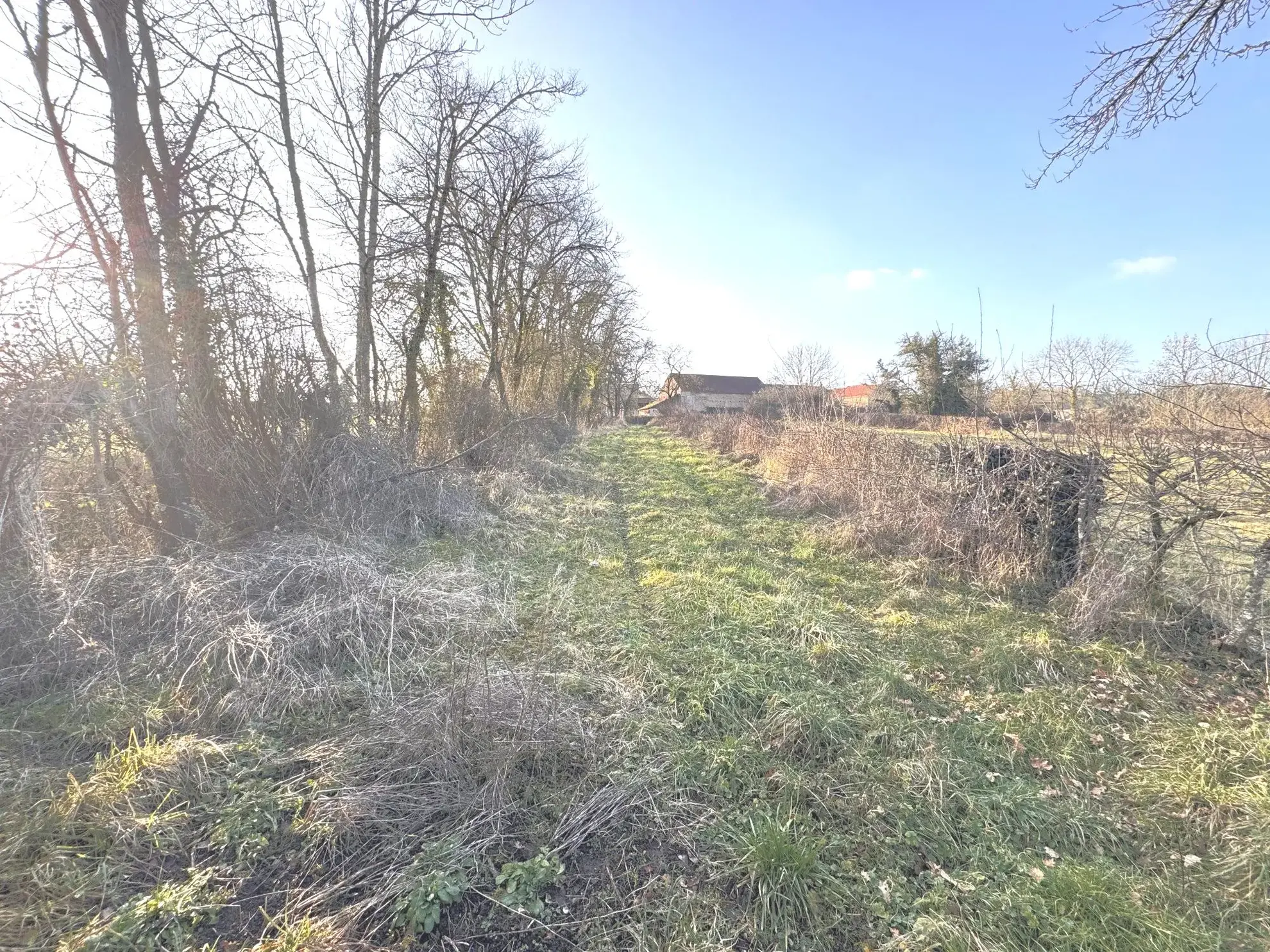 Belle maison de campagne à Thury avec jardin et potentiel de rénovations 