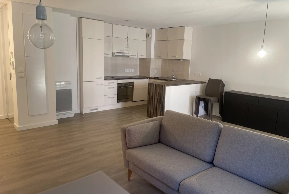 Appartement T2 de 60 m2 avec terrasse à Sete, proche hyper-centre, accessible PMR 