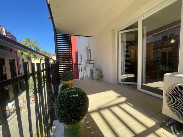 Appartement T2 de 60 m2 avec terrasse à Sete, proche hyper-centre, accessible PMR
