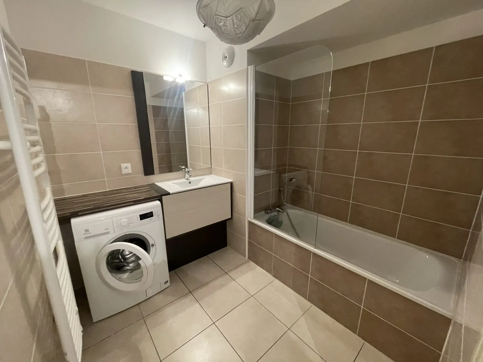 Appartement T2 de 60 m2 avec terrasse à Sete, proche hyper-centre, accessible PMR 