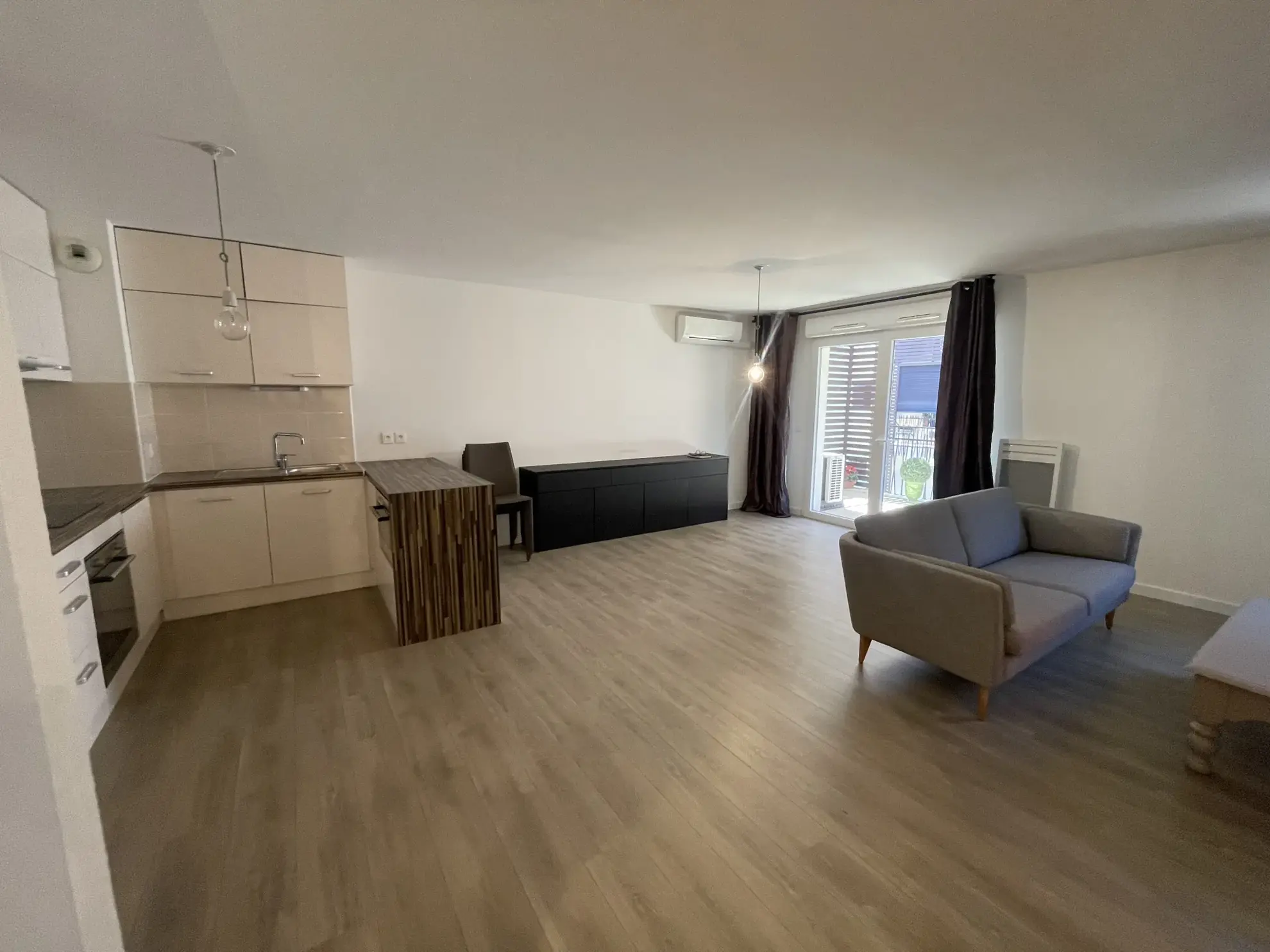 Appartement T2 de 60 m2 avec terrasse à Sete, proche hyper-centre, accessible PMR 