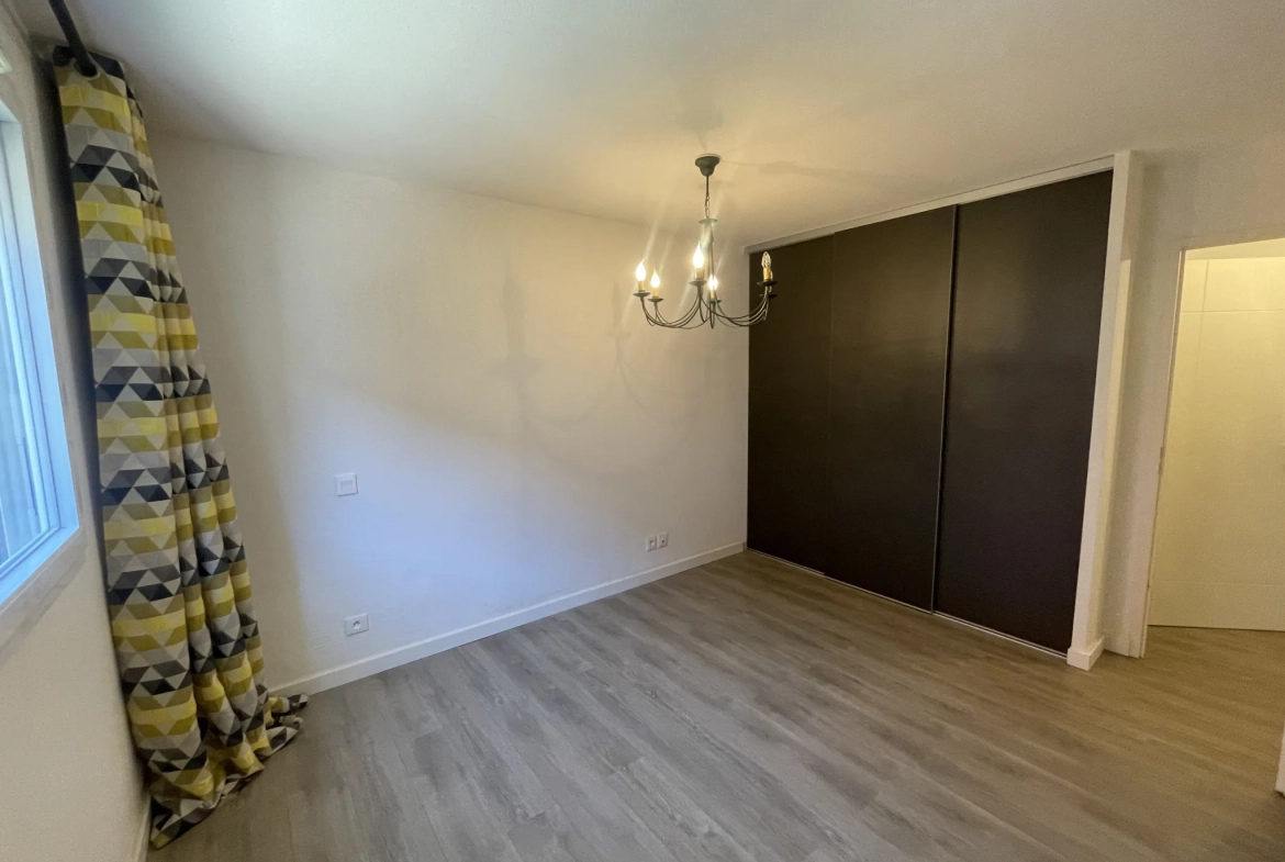 Appartement T2 de 60 m2 avec terrasse à Sete, proche hyper-centre, accessible PMR 