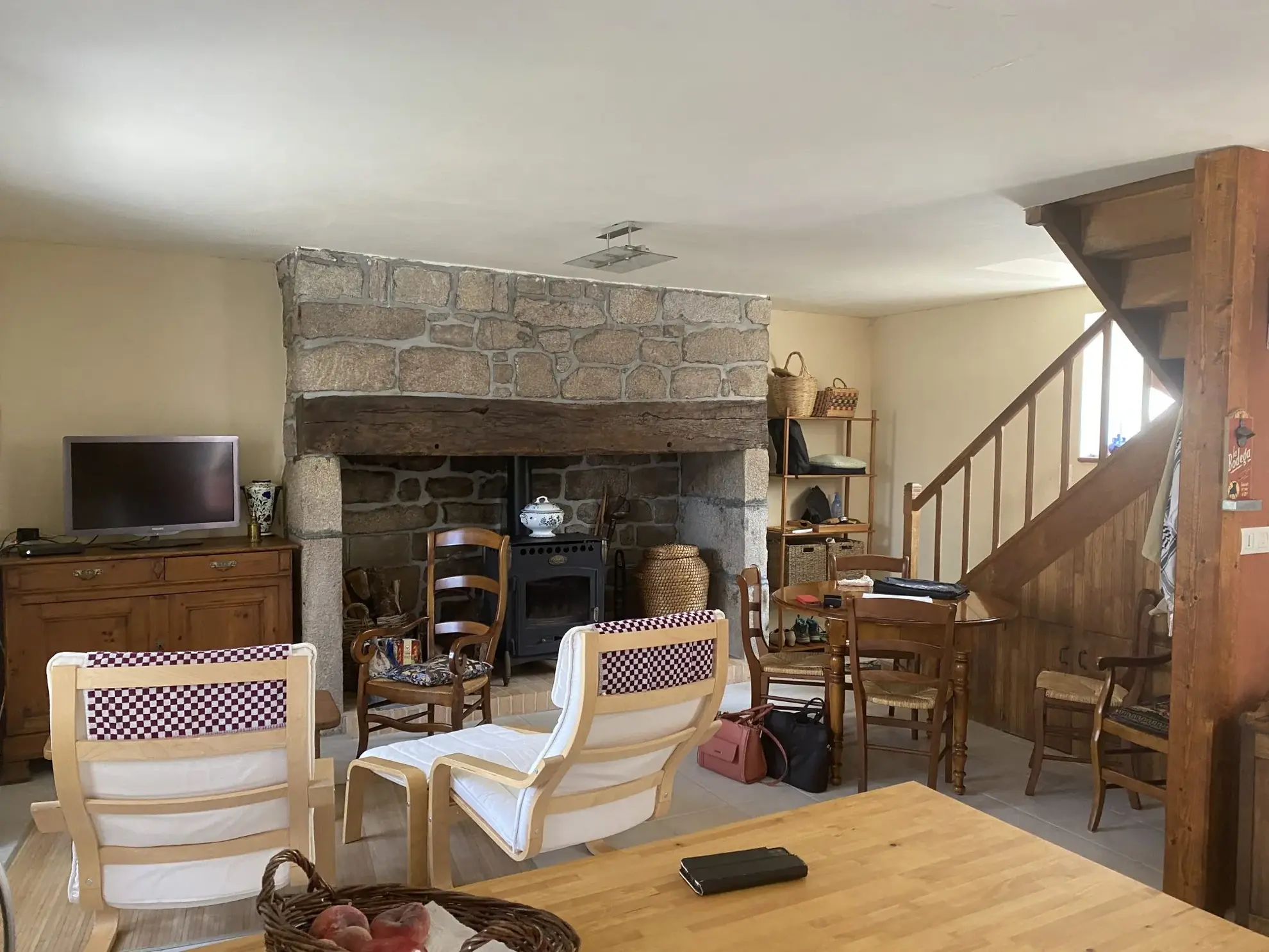 Maison ancienne rénovée de 60 m² à Tarnac avec terrasse et jardin 