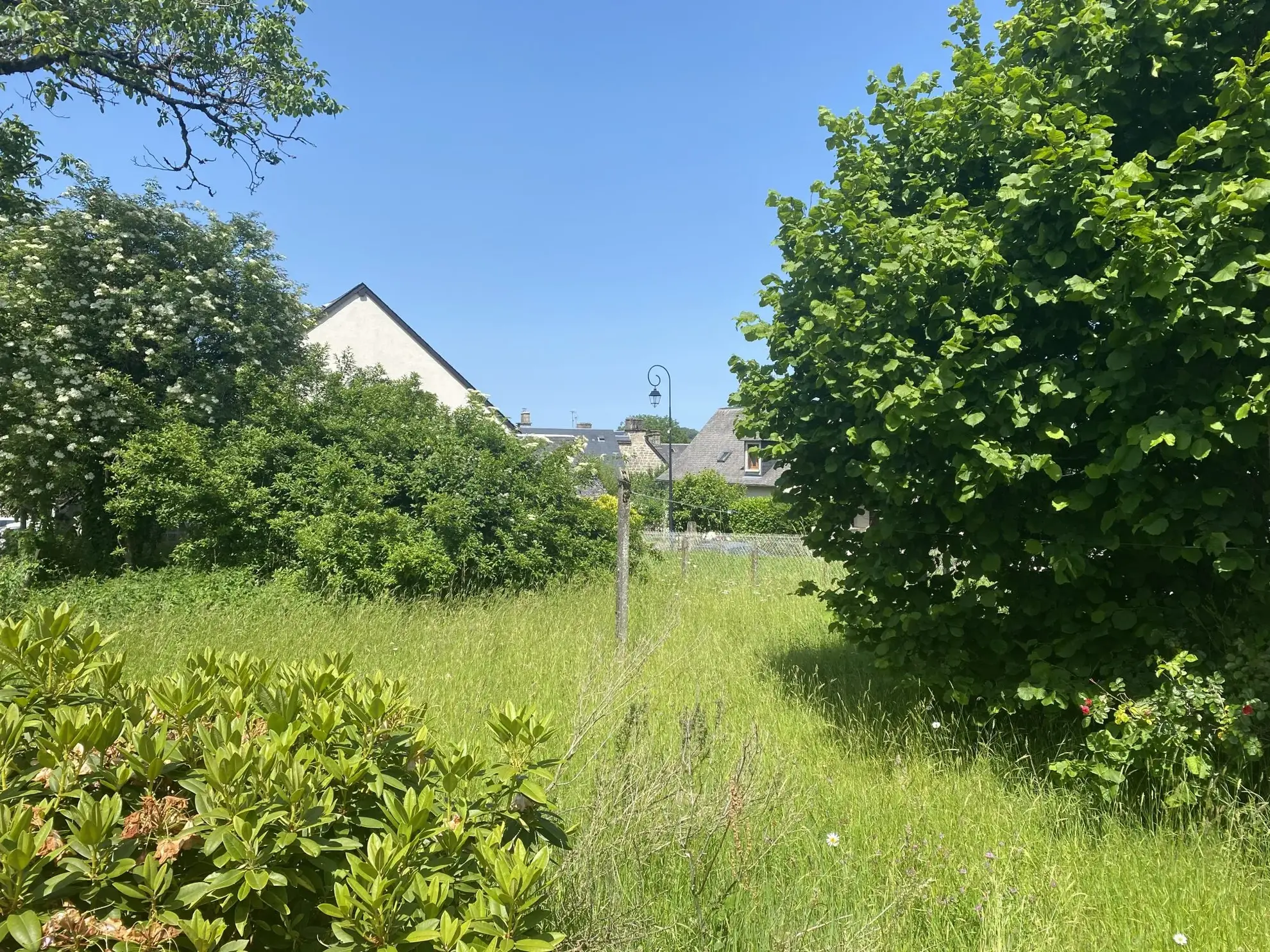 Maison ancienne rénovée de 60 m² à Tarnac avec terrasse et jardin 
