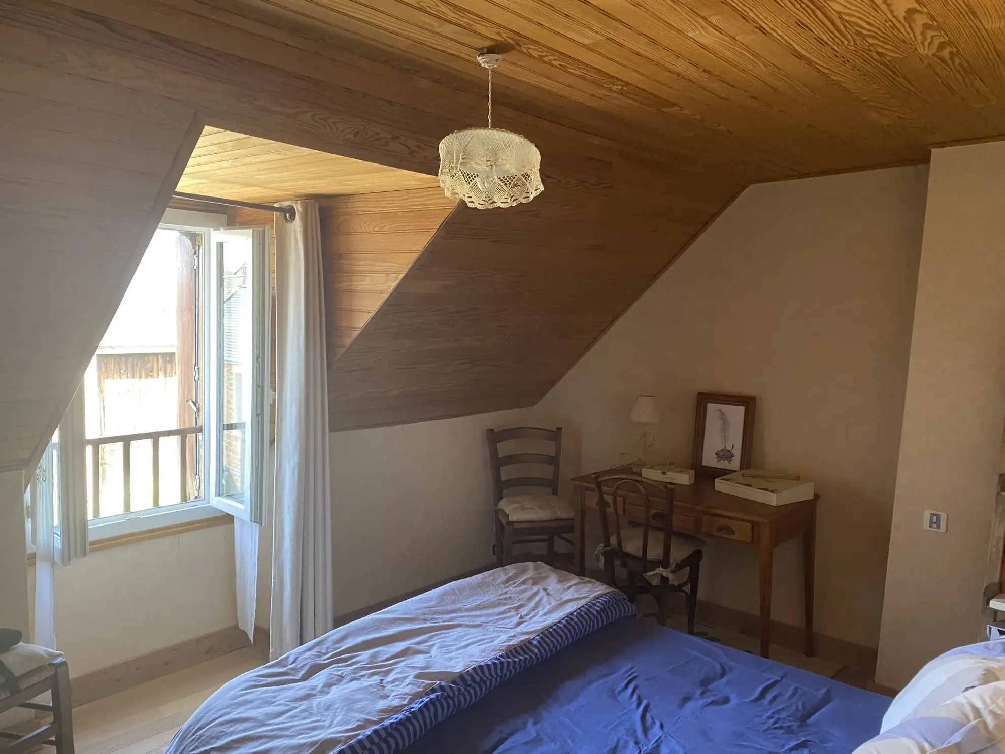 Maison ancienne rénovée de 60 m² à Tarnac avec terrasse et jardin 