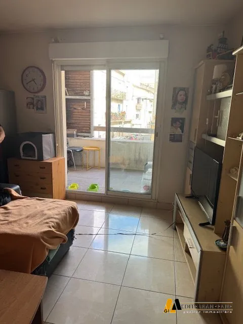 MGI Séjour Appartement T3 à vendre à Béziers avec balcon et parking en résidence calme 