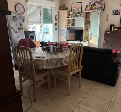 MGI Séjour Appartement T3 à vendre à Béziers avec balcon et parking en résidence calme