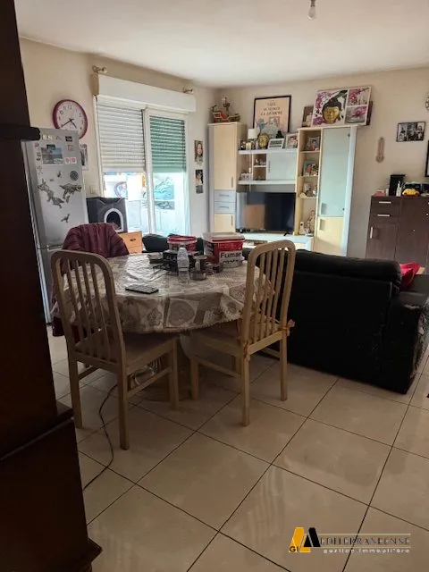 MGI Séjour Appartement T3 à vendre à Béziers avec balcon et parking en résidence calme 