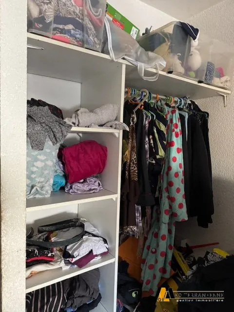 MGI Placard chambre Appartement T3 à vendre à Béziers avec balcon et parking en résidence calme 