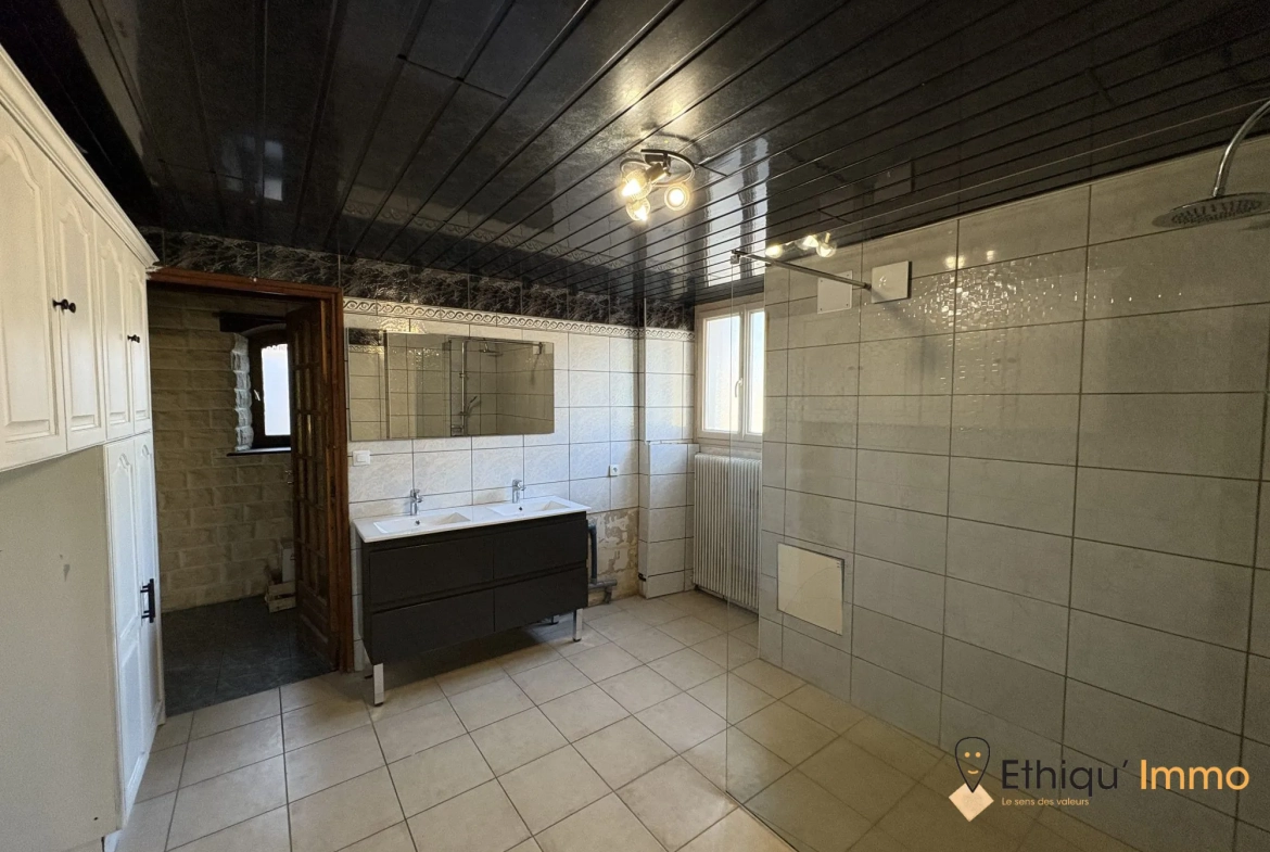 Maison rénovée avec véranda et 4 chambres à Bayel - Prix réduit 