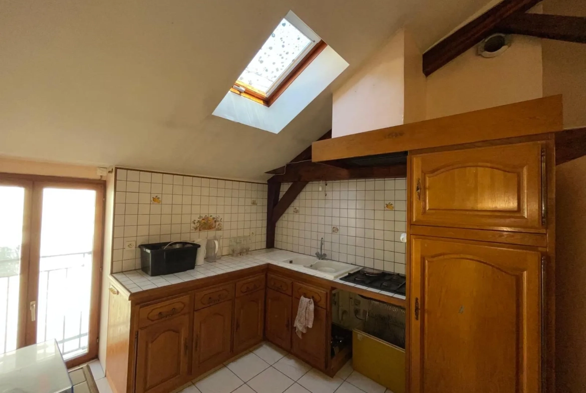 Immeuble de rapport à La Guerche-sur-l'Aubois avec gros potentiel de rentabilité 