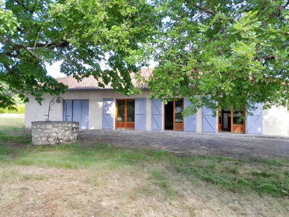 Maison de campagne de plain-pied avec garage et grand jardin à Lauzerte