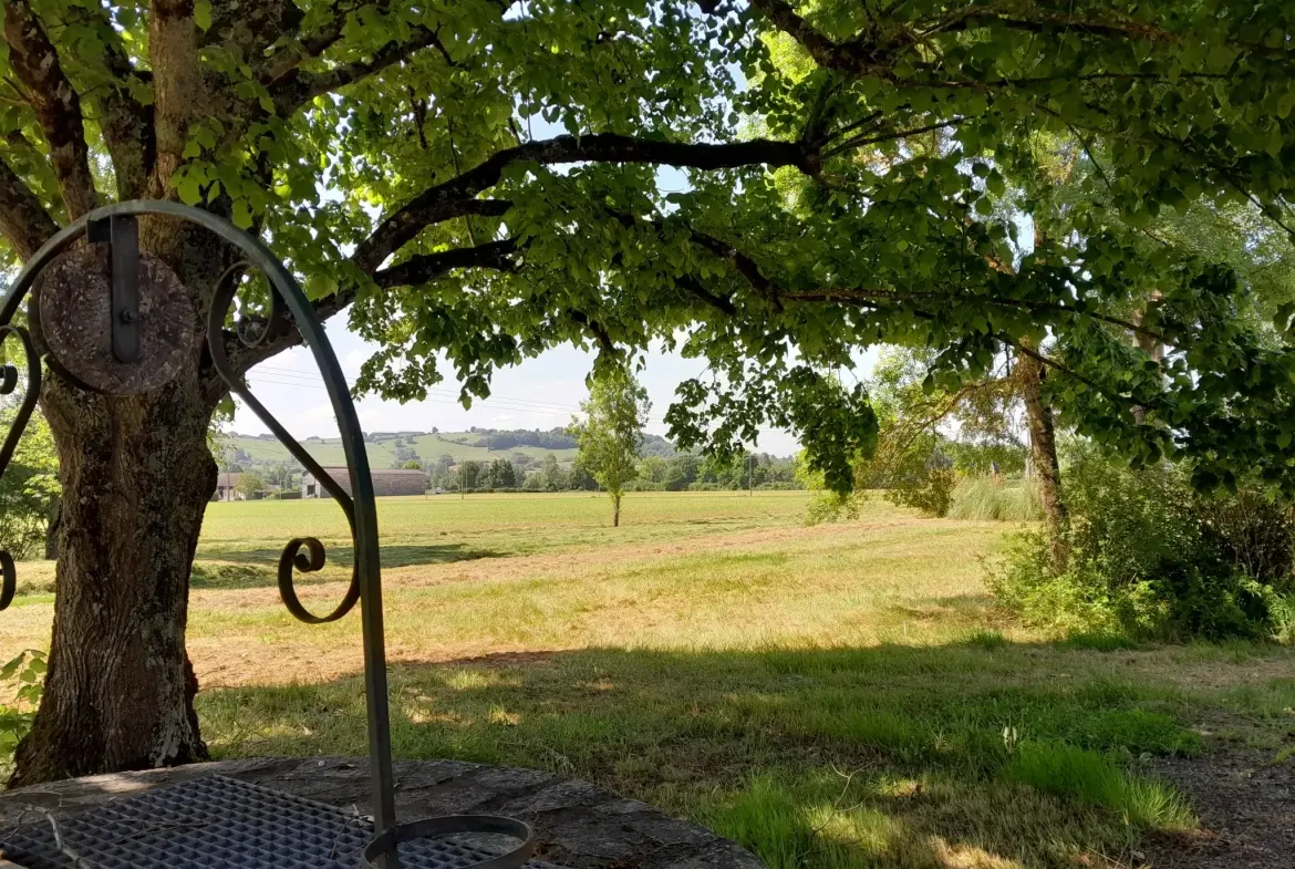 Maison de campagne de plain-pied avec garage et grand jardin à Lauzerte 