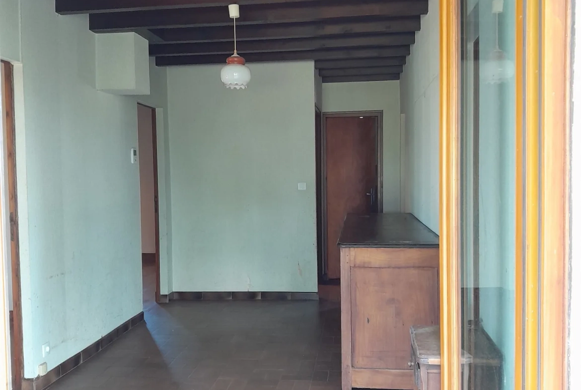 Maison de campagne de plain-pied avec garage et grand jardin à Lauzerte 
