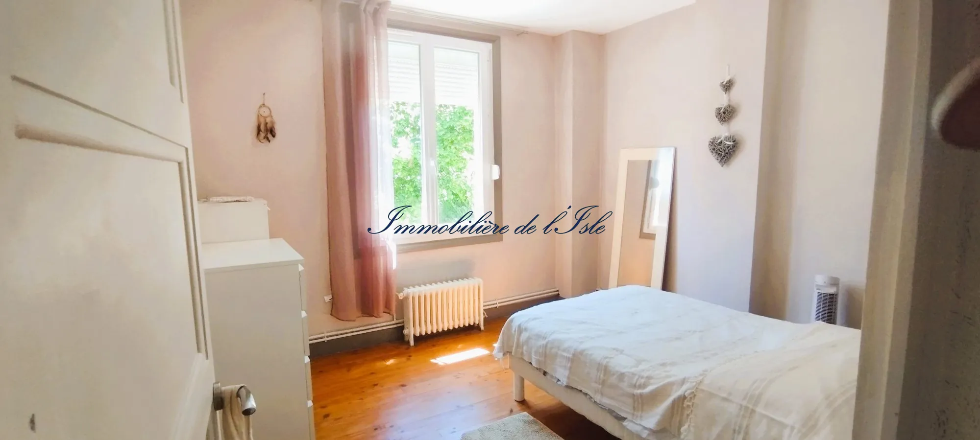 A vendre maison de ville rénovée avec jardin à Périgueux Quartier Saint-Georges 