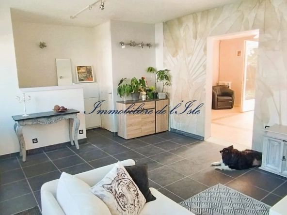 A vendre maison de ville rénovée avec jardin à Périgueux Quartier Saint-Georges